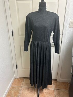 Ronnie Heller MJ vintage charcoal gray heather knit Dress with pockets, Size 4